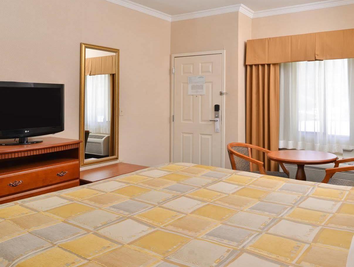 טוונטיניין פאלמס Starlight Inn & Suites Motel 29 Palms Joshua Tree National Park מראה חיצוני תמונה